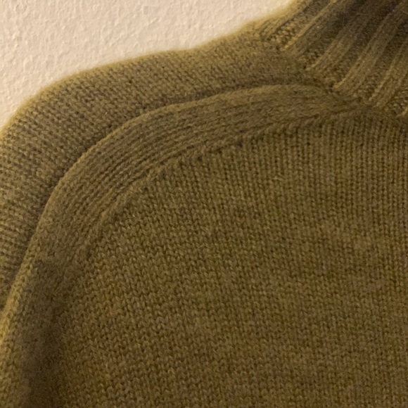 Lafayette 148 New York Turtleneck Sweater in Green Knit - PRELOVED - Picture 8 of 17